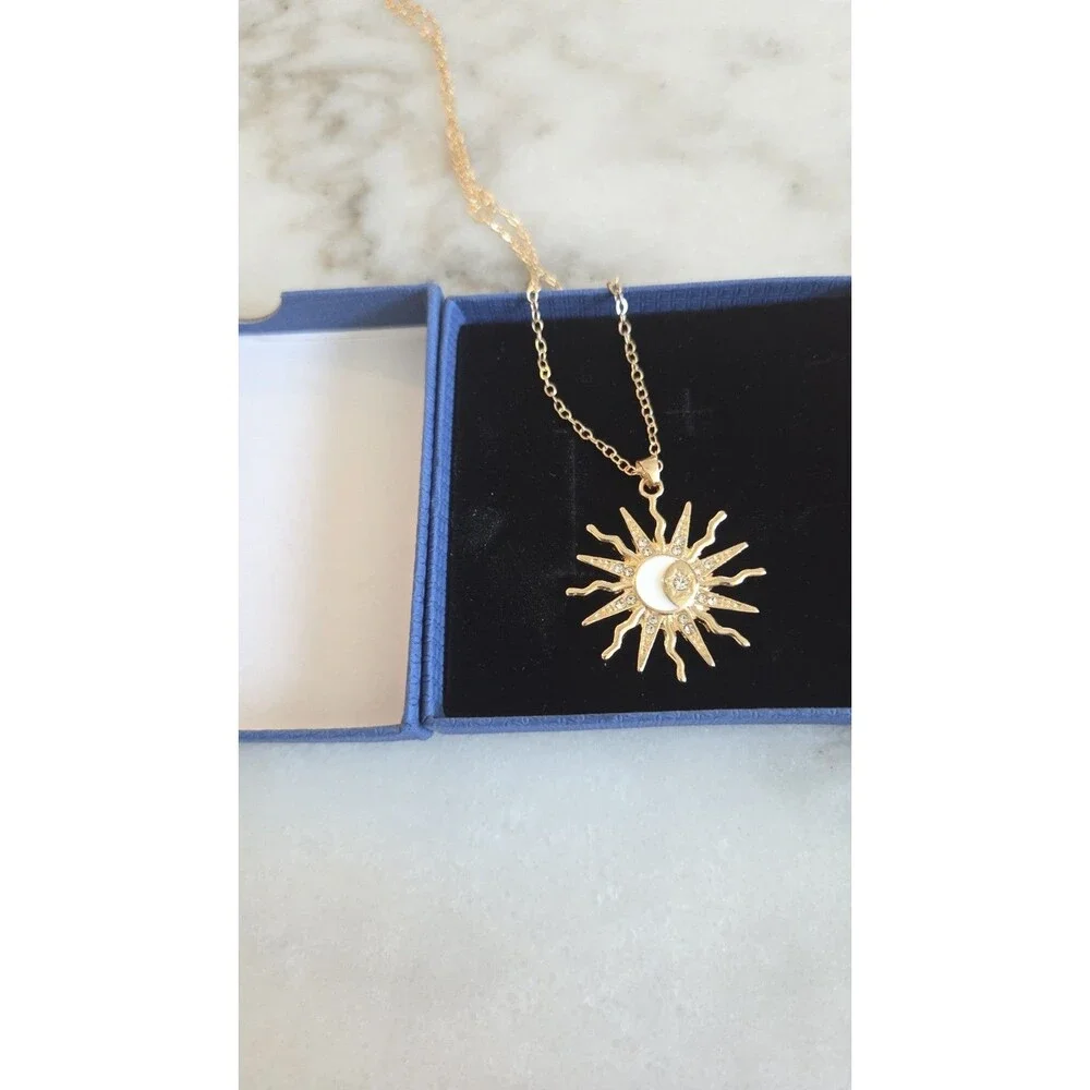 New Golden Bohemian Style Sun/Star/Moon Pendant with Adjustable Chain Necklace - Picture 3 of 3
